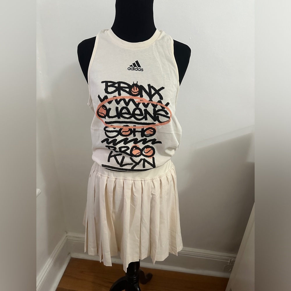 Collab addias x areoready SIZE L NWT set
